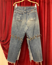 Muestra de falda de anillo con ojal transformada