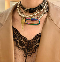 Collar rolo angular grueso