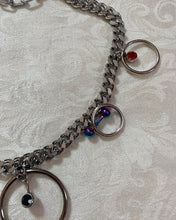Collar con anillo en O con diamantes de imitación y barra