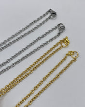 Collar con dije de candado simple
