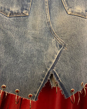 Muestra de falda de anillo con ojal transformada