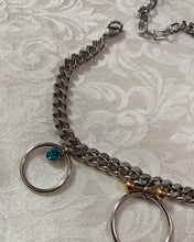 Collar con anillo en O con diamantes de imitación y barra