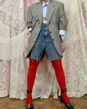 Muestra de falda de anillo con ojal transformada