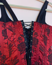 Corsé rosa satinado vino Vampy