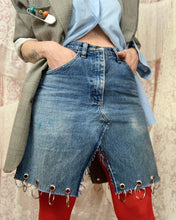 Muestra de falda de anillo con ojal transformada