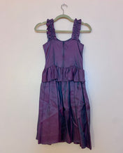 Vestido rufe rosetones tafetán lila