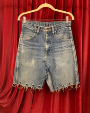 Muestra de falda de anillo con ojal transformada