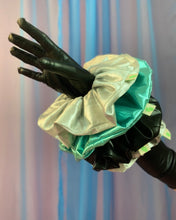 Lamé jumbo scrunchie