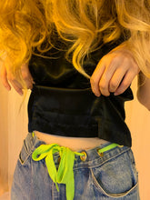 Blusa de conchas de raso