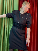 Vestido manga abullonada perla + encaje
