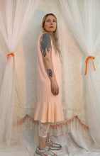 Peach ruffle hem box dress