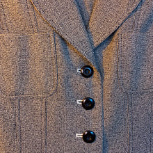 traje blanco y negro de los 90