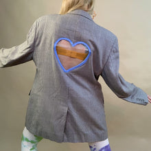 Americana con corte de corazón + imperdible