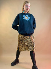 Sudadera de flores de chatarra de vinilo