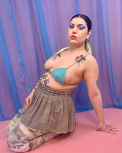 Adjustable snap pleated mini skirt