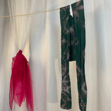 Medias con efecto tie-dye de raíz