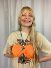 Top halter de chatarra personalizado hecho a mano