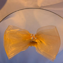 Large pearl bow barrette