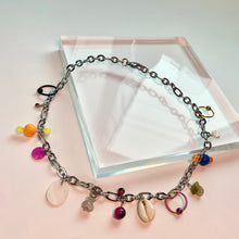 Collar de conchas perforadas