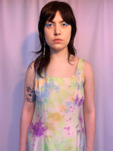 Vestido tie-dye de seda con strass