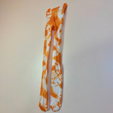 Medias tie-dye de clementina recicladas