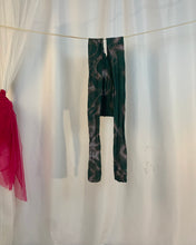 Medias con efecto tie-dye de raíz