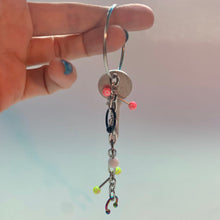 Pendiente individual con llave perforada