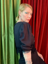 Vestido manga abullonada perla + encaje