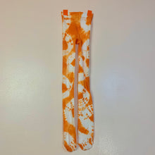 Medias tie-dye de clementina recicladas