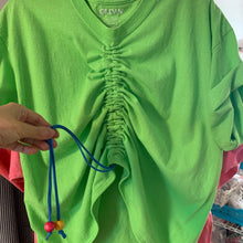 定制褶饰前 T 恤