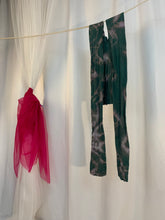 Medias con efecto tie-dye de raíz