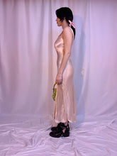 vestido lencero de seda de los años 40