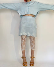 Custom cutout tie button down