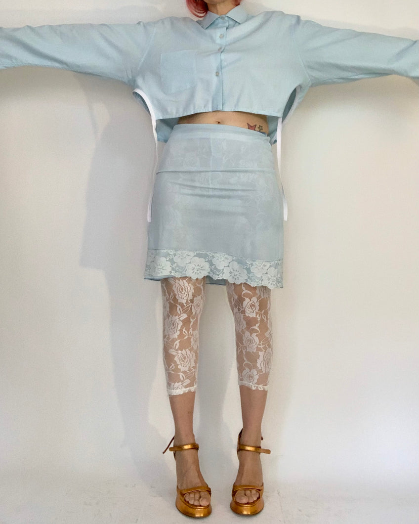 Custom cutout tie button down