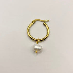 Baby freshwater pearl single earring