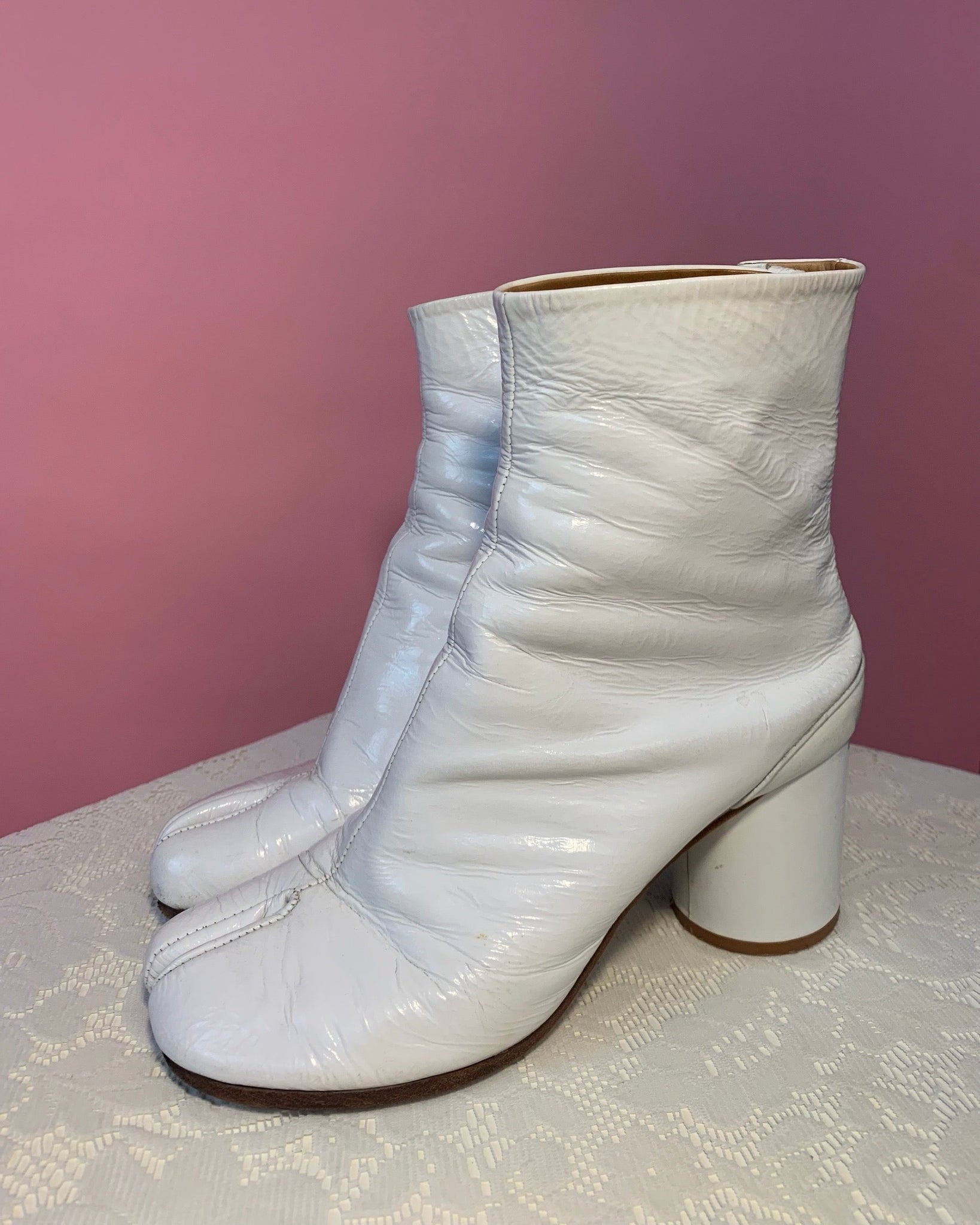 White patent Maison Margiela tabi boots – Shop Journal Vintage