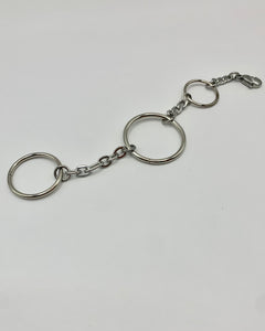 Mixed scale O-ring chain bracelet
