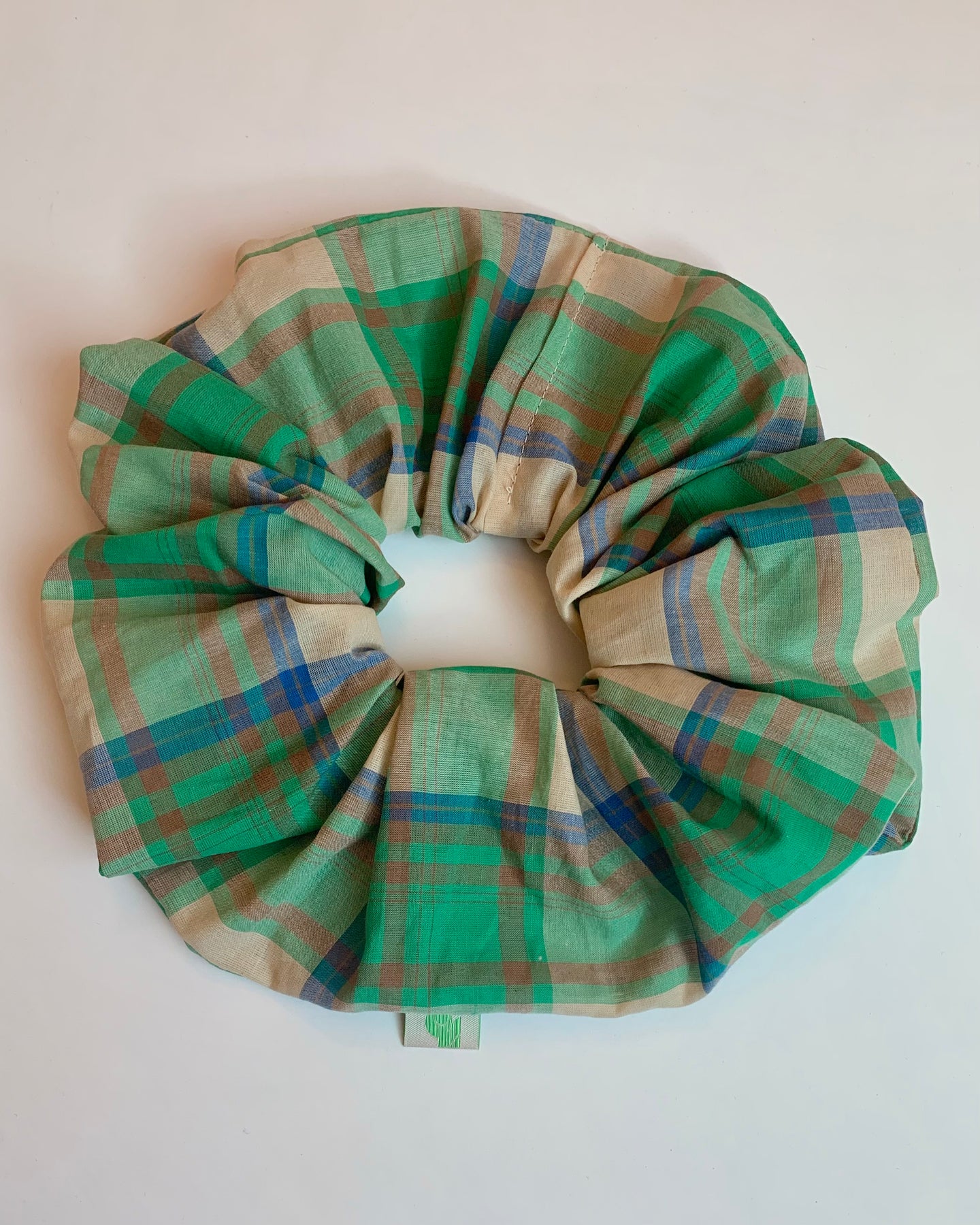 Printed jumbo scrunchie