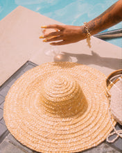Woven straw shell bag