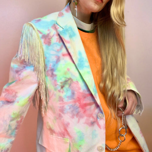 Blazer con flecos tie-dye reciclado